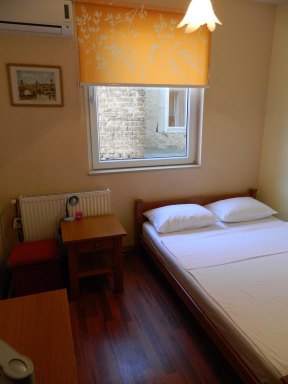 Pansion Centar Bed & Breakfast Tuzla Ruang foto