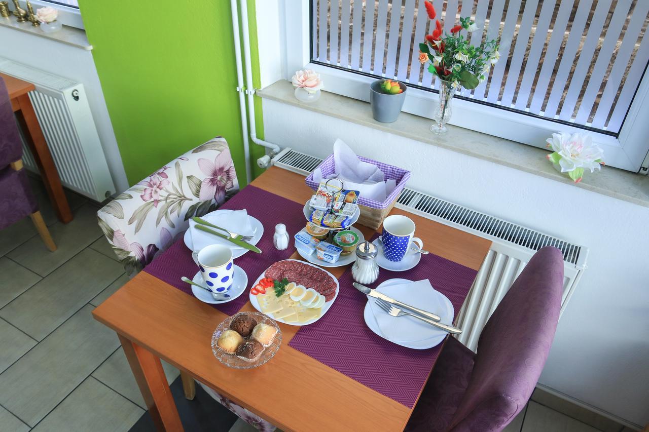 Pansion Centar Bed & Breakfast Tuzla Bagian luar foto